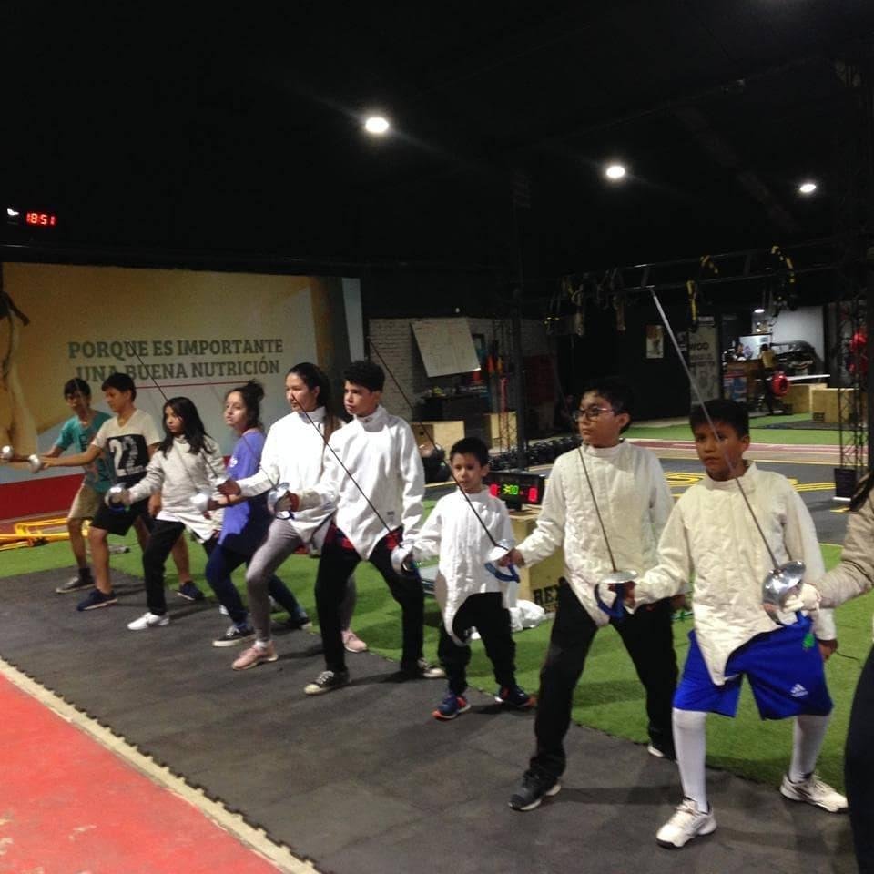 Escuadra … Club de Esgrima Bellas Artes (BOL)